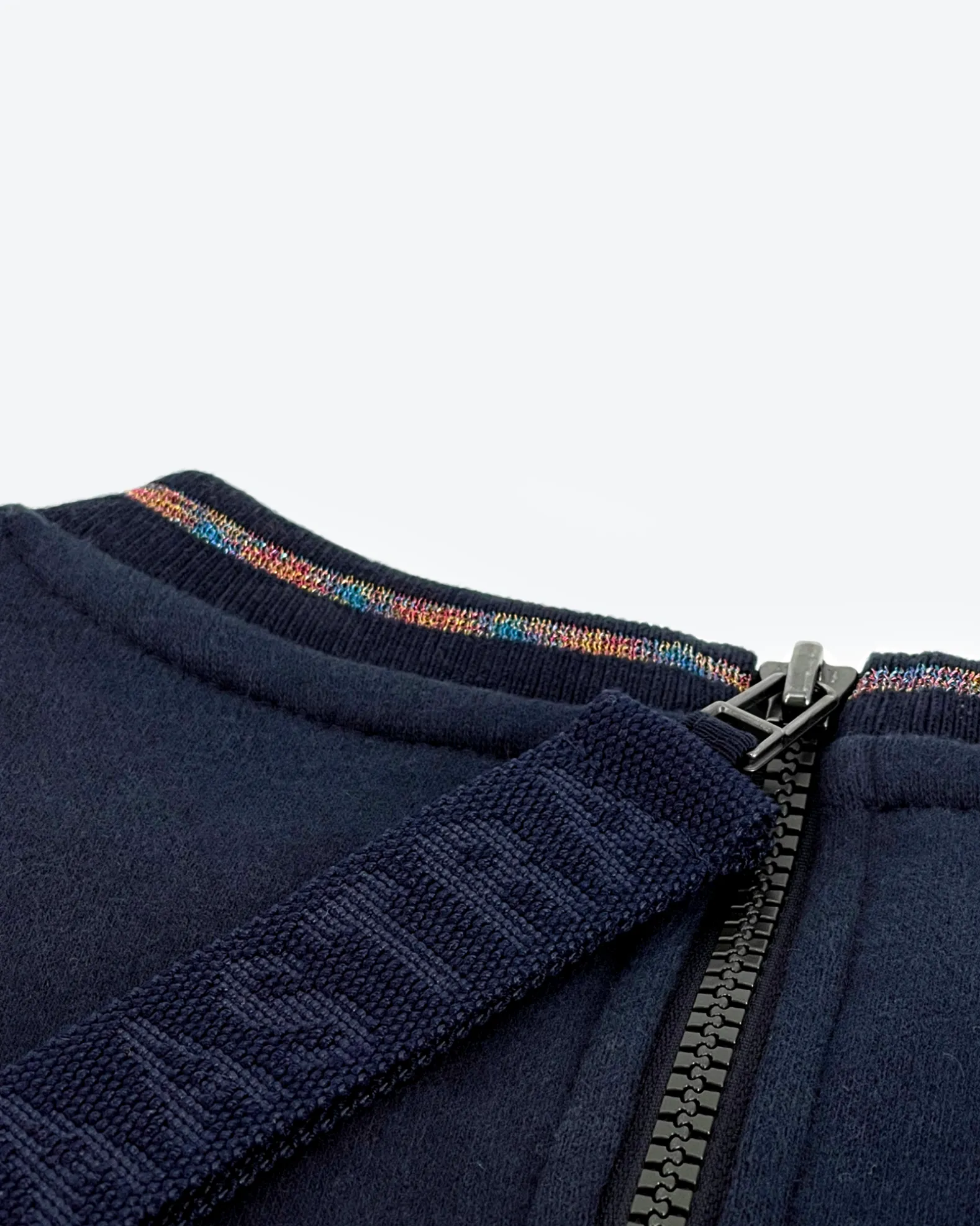 Trui Equator Met Glitter Branding