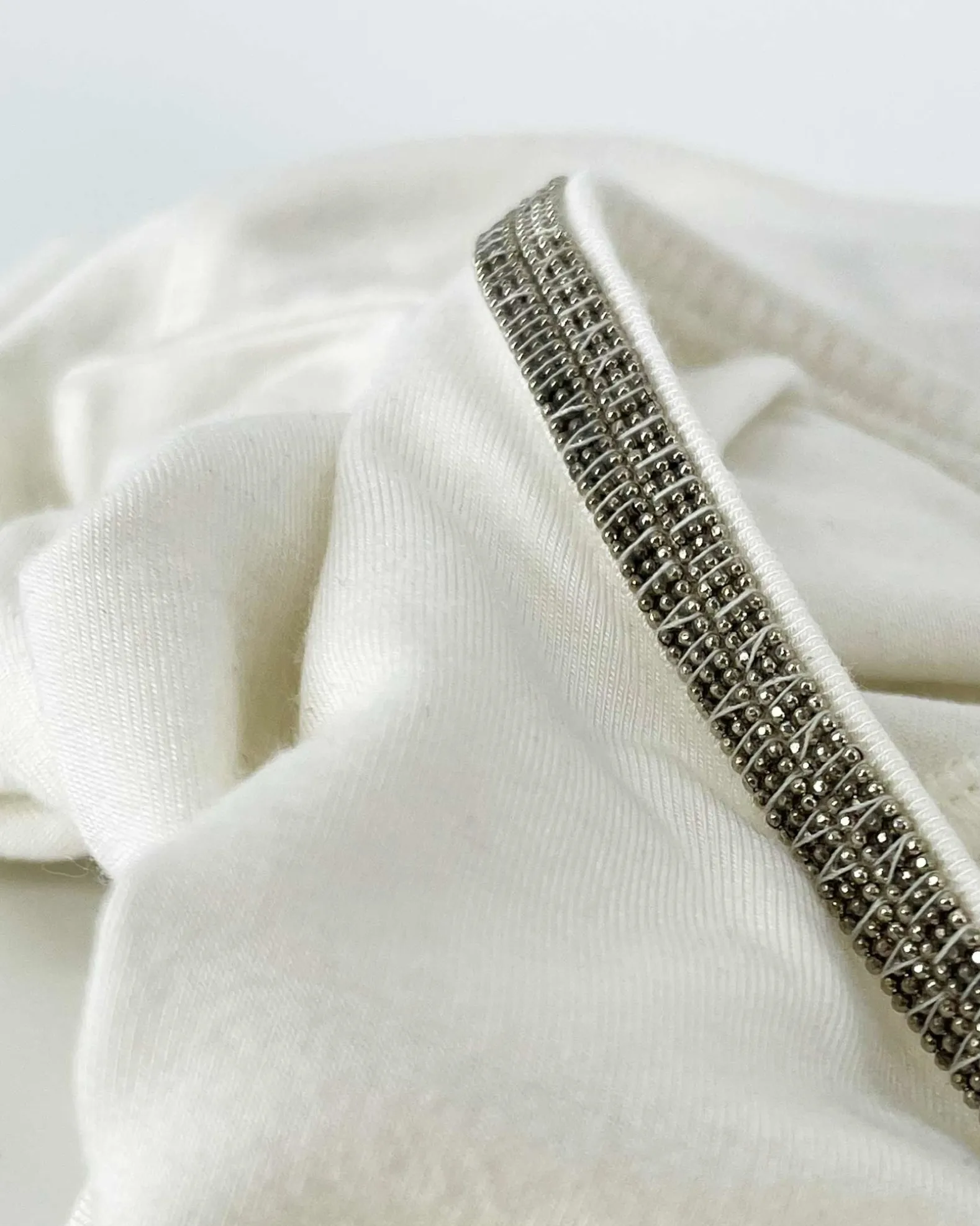 V-Neck Indya T-Shirt